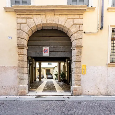 公寓 Palazzo Venier 维罗纳