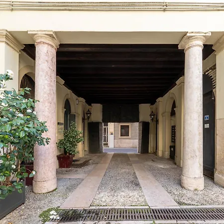 Palazzo Venier *